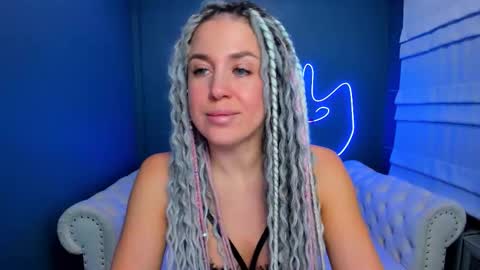 Snapshot of roxy_mars chatting on 12.17.25 Roxy online show from 12.17.25