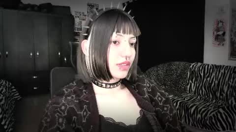 Snapshot of roxy_toxic chatting on 07.01.26 Roxy Independient model Help me to reach 50 thumbs up online show from 07.01.26