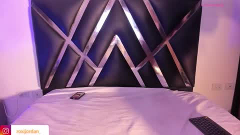 Snapshot of roxyjordan chatting on 11.01.25 Roxxy Queen online show from 11.01.25