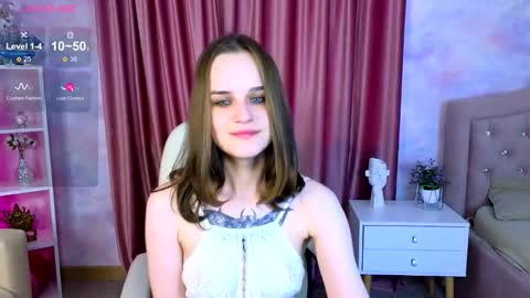 Snapshot of roxyrogue_ chatting on 03.31.26 Roxy online show from 03.31.26