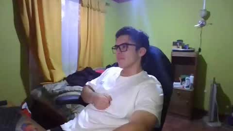 Snapshot of rpaulo25 chatting on 12.28.24 rpaulo25 online show from 12.28.24