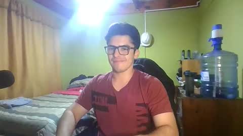 Snapshot of rpaulo25 chatting on 12.21.25 rpaulo25 online show from 12.21.25