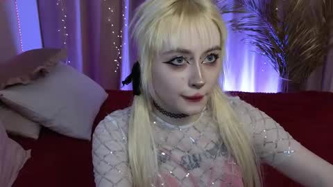 Snapshot of rraffaellka chatting on 05.16.26 Rraffaellka online show from 05.16.26