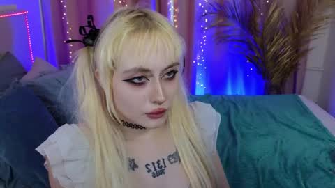 Snapshot of rraffaellka chatting on 05.27.26 Rraffaellka online show from 05.27.26