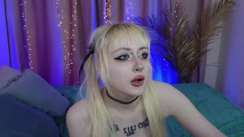 Snapshot of rraffaellka chatting on 05.27.26 Rraffaellka online show from 05.27.26