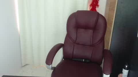 Snapshot of rubi_halliwey chatting on 06.15.26 Rubi online show from 06.15.26