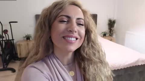 Snapshot of ruby_fit chatting on 12.02.25 Ruby online show from 12.02.25