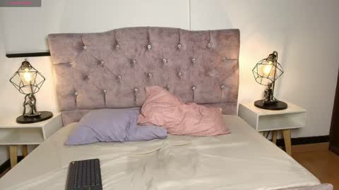 Snapshot of ruby_rouge_ chatting on 04.01.26 ruby_rouge_ online show from 04.01.26