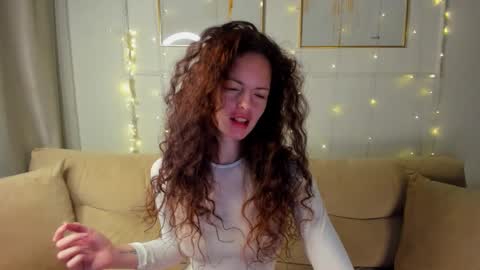 Snapshot of rubyattwood chatting on 11.16.25 rubyattwood online show from 11.16.25