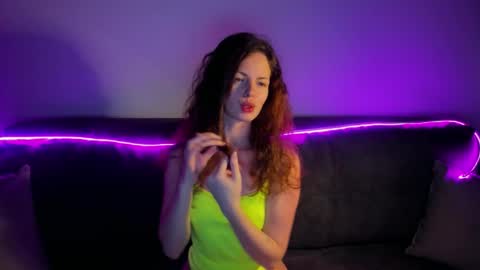 Snapshot of rubyattwood chatting on 02.12.26 rubyattwood online show from 02.12.26