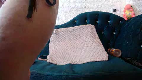 Snapshot of rubyemerald_ chatting on 02.06.25 rubyemerald_ online show from 02.06.25