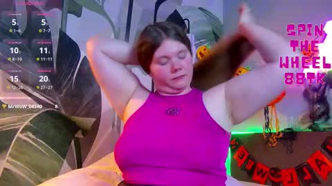 Snapshot of rubyvalen chatting on 10.31.25 Ruby online show from 10.31.25