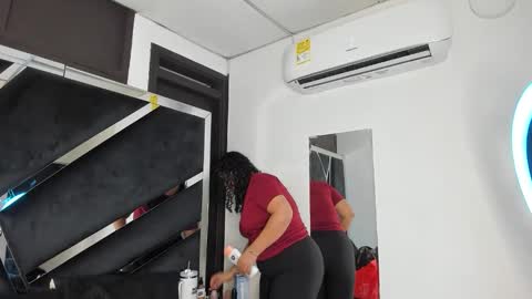 Snapshot of rubyxht chatting on 12.19.25 rubyxht online show from 12.19.25