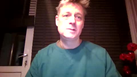 Snapshot of rudeski chatting on 02.01.25 rudeski online show from 02.01.25