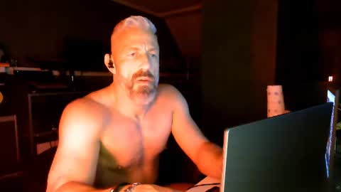 Chico que rico Caliente online show from 07.13.26