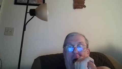 Snapshot of rufus_mars_sub chatting on 10.17.25 rufus online show from 10.17.25