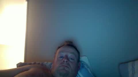 Snapshot of runepetter chatting on 01.02.25 bignorwegian online show from 01.02.25