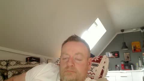 Snapshot of runepetter chatting on 02.03.25 bignorwegian online show from 02.03.25