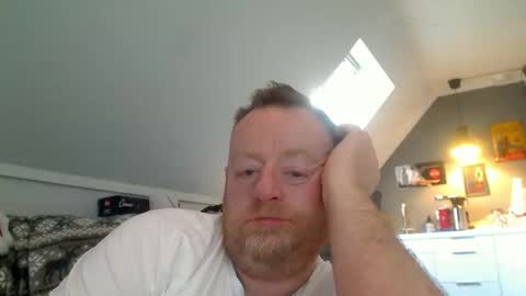 Snapshot of runepetter chatting on 02.07.25 bignorwegian online show from 02.07.25