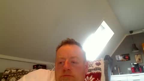 Snapshot of runepetter chatting on 02.14.25 bignorwegian online show from 02.14.25