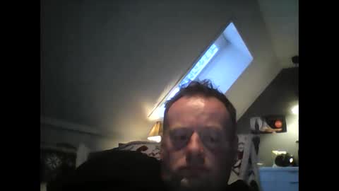 Snapshot of runepetter chatting on 03.02.25 bignorwegian online show from 03.02.25