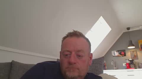Snapshot of runepetter chatting on 09.22.25 bignorwegian online show from 09.22.25