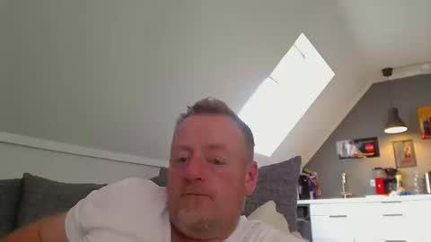 Snapshot of runepetter chatting on 09.23.25 bignorwegian online show from 09.23.25