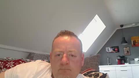 Snapshot of runepetter chatting on 04.05.26 bignorwegian online show from 04.05.26