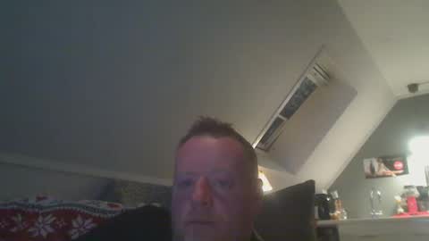Snapshot of runepetter chatting on 04.15.26 bignorwegian online show from 04.15.26