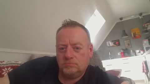 Snapshot of runepetter chatting on 04.19.26 bignorwegian online show from 04.19.26