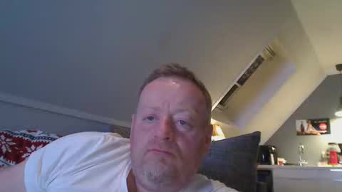 Snapshot of runepetter chatting on 04.25.26 bignorwegian online show from 04.25.26