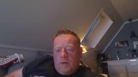 Snapshot of runepetter chatting on 05.16.26 bignorwegian online show from 05.16.26