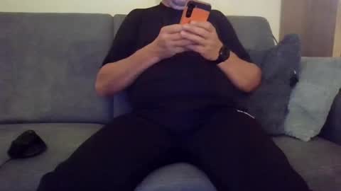 runner_1978 online show from 12.11.24