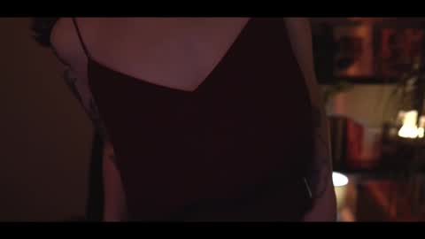 Snapshot of running_with_the_wolves chatting on 03.08.25 Elena online show from 03.08.25