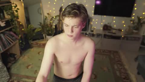 Snapshot of rusbradpitt chatting on 03.03.26 rusbradpitt online show from 03.03.26