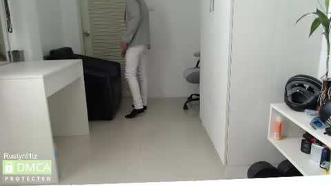 Snapshot of rustynf1tz chatting on 06.28.26 MillionDollarGuy online show from 06.28.26