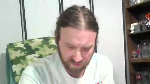 rwb1982 online show from 04.20.26