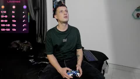 Snapshot of ryan15_ chatting on 11.10.25 Ryan 15 online show from 11.10.25