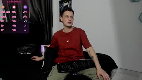 Snapshot of ryan15_ chatting on 11.15.25 Ryan 15 online show from 11.15.25