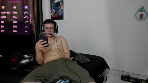 Snapshot of ryan15_ chatting on 11.15.25 Ryan 15 online show from 11.15.25