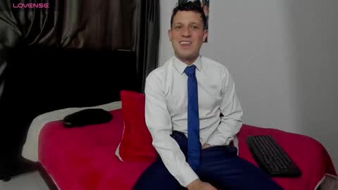 Snapshot of ryan15_ chatting on 12.20.25 Ryan 15 online show from 12.20.25