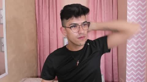 Snapshot of ryan_clark_ chatting on 12.19.24 Ryan online show from 12.19.24