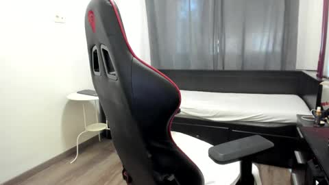 Snapshot of ryandusk chatting on 03.05.25 Andrew C. online show from 03.05.25