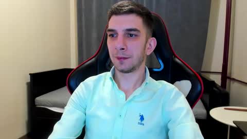 Snapshot of ryandusk chatting on 12.19.25 Andrew C. online show from 12.19.25