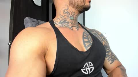 Snapshot of ryanjhonston chatting on 11.24.25 Ryan online show from 11.24.25