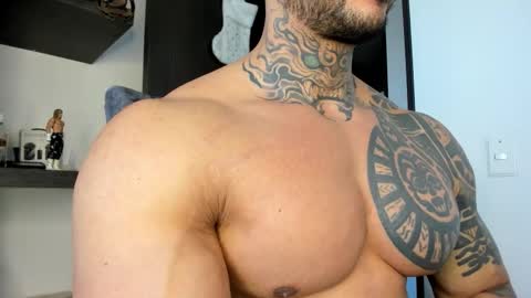 Snapshot of ryanjhonston chatting on 12.01.25 Ryan online show from 12.01.25