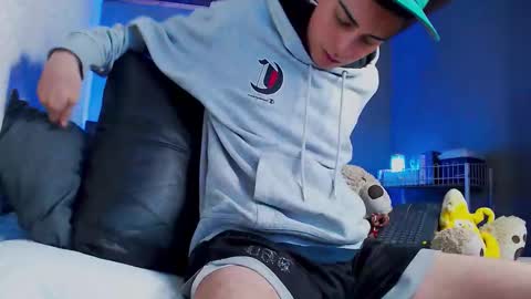 Ryannhill  online show from 02.10.26