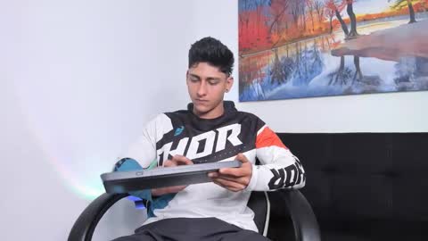 ryanwhite3 online show from 11.30.25