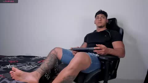 ryanwhite3 online show from 07.12.26