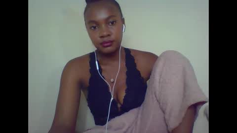 Snapshot of rycie chatting on 10.14.25 Rycie online show from 10.14.25